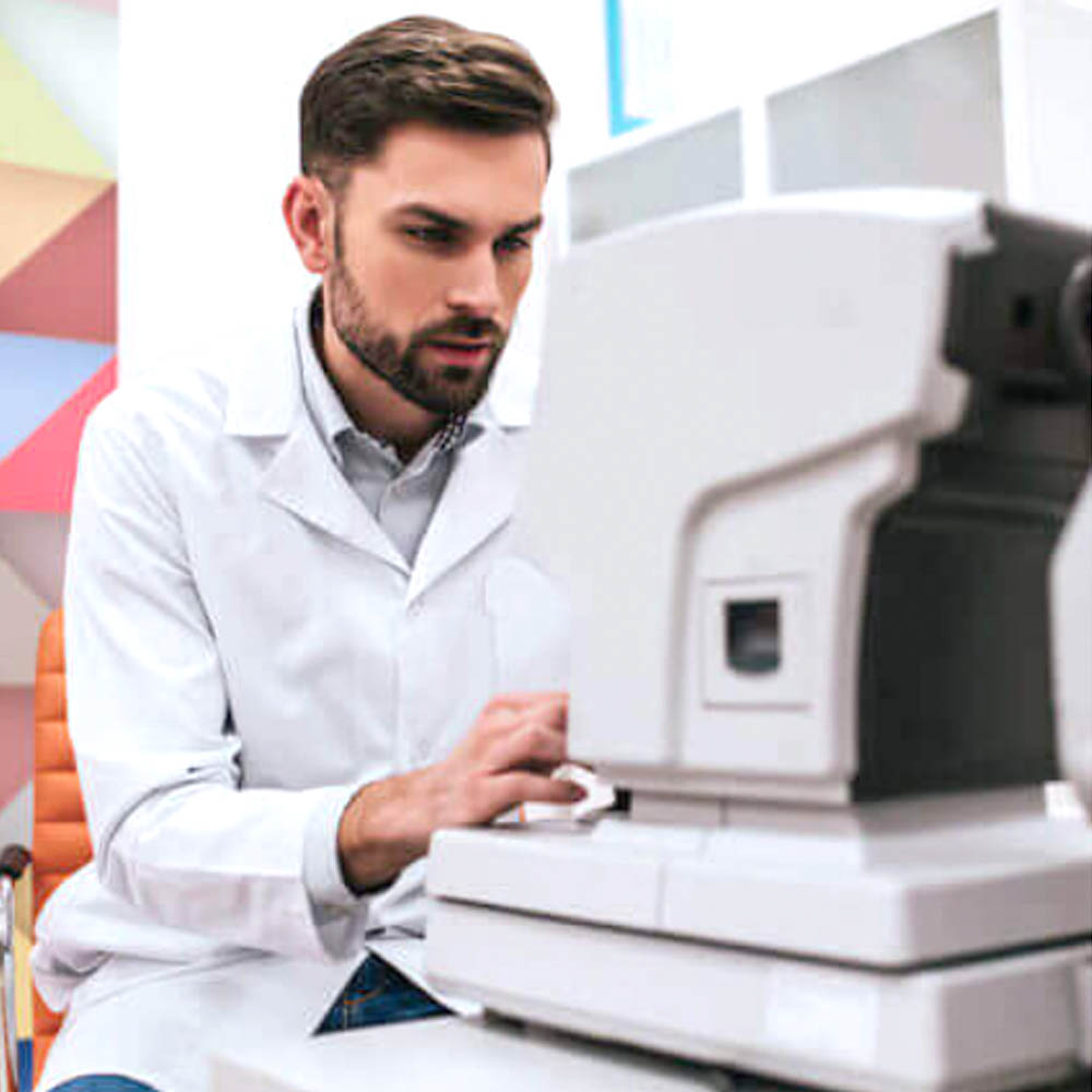 optometrist in Lakepointe Center
